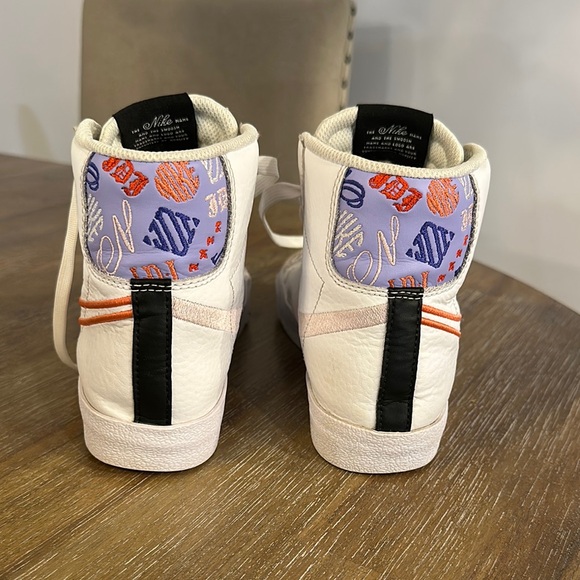 Nike White and Orange Athletic Shoes - Picture 4 of 6